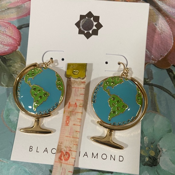 ⭐️NEW Black Diamond Gold Tone Metal Blue World Globe Drop Earrings - Picture 10 of 11